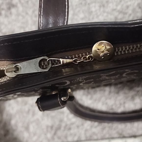 COPY - Vintage Celine Shoulder Bag - Picture 5 of 8